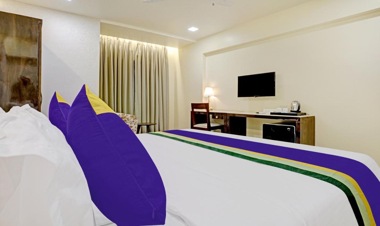 Treebo Premium Golden Bliss Trimurti Nagar Square Nagpur Exteriör bild